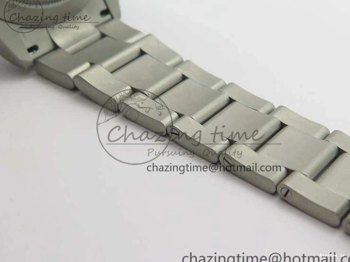 1225 Daytona Newman Sandblasted SS White Black Dial On SS Bracelet A Functional 3522